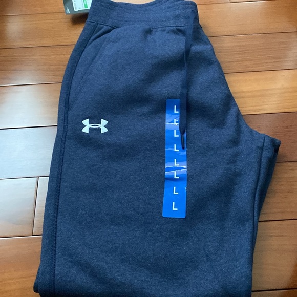 Under Armour Men’s  Fleece joggers - Picture 2 of 5